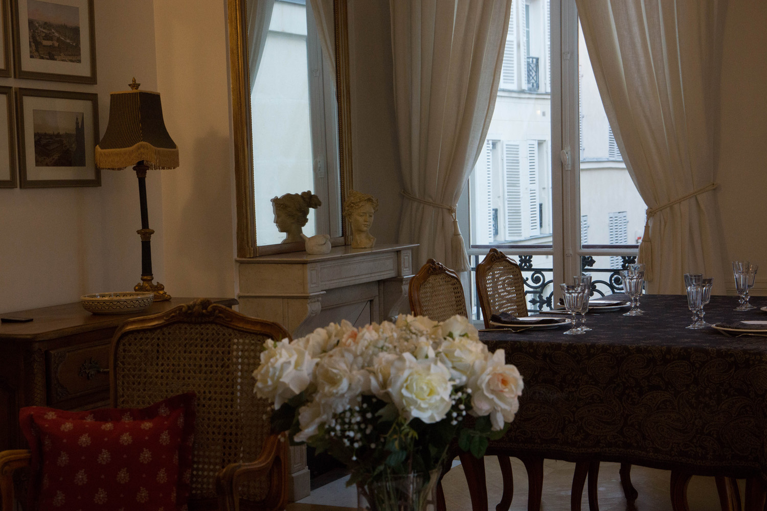 Marais Louise-dining area-DSC00995